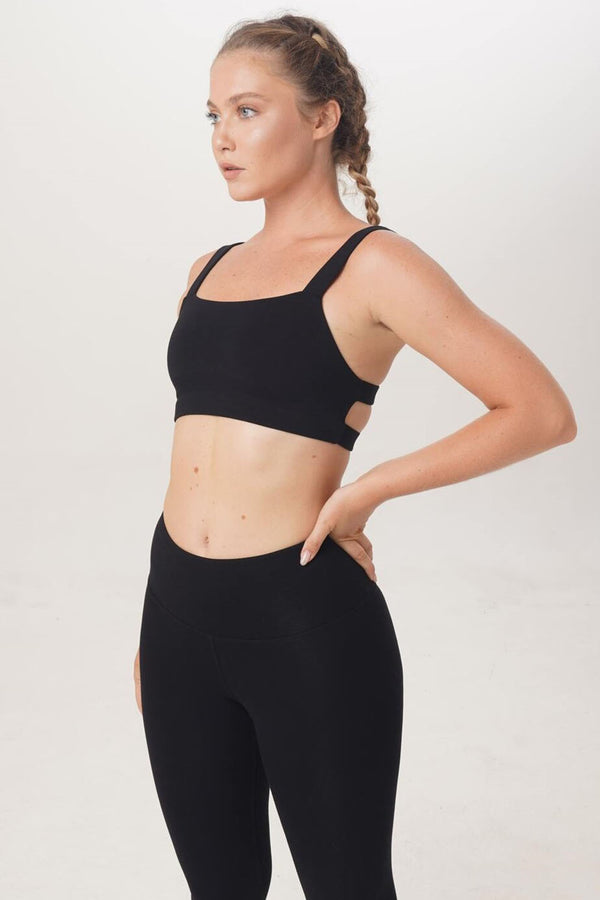 Handmade Sunbe Design sustainable yoga clothes bandeau Montana Top and long legging Valencia in black color